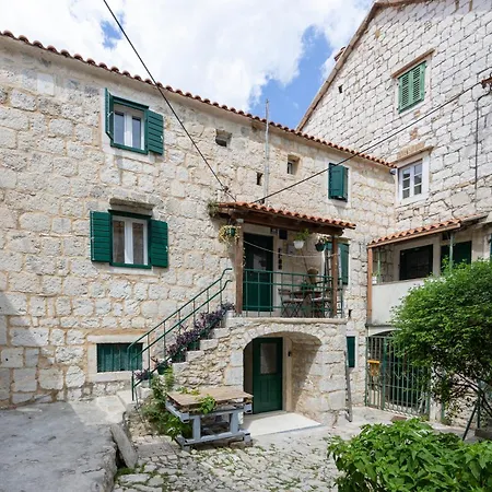 Apartamento Kruna Est 2024 *