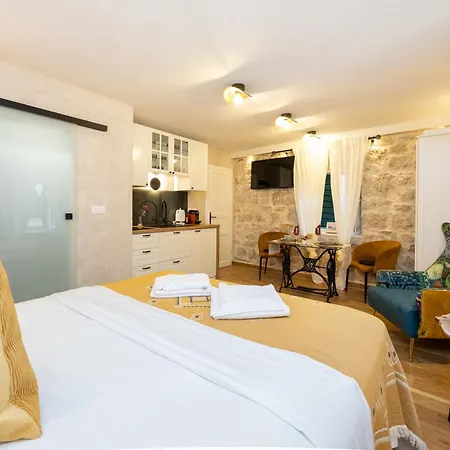 Kruna Est 2024 * Split