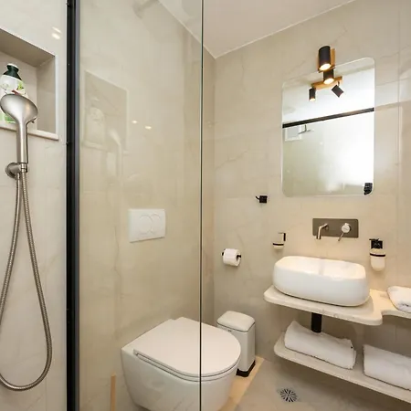 Kruna Est 2024 * Split