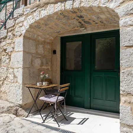 Kruna Est 2024 Split