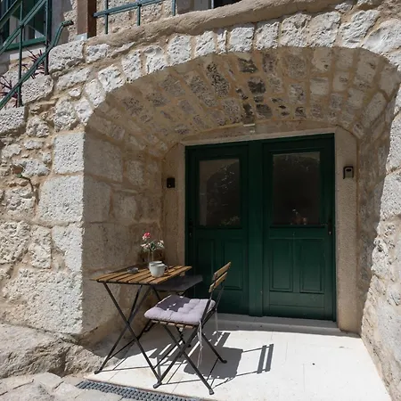 Kruna Est 2024 Apartmán